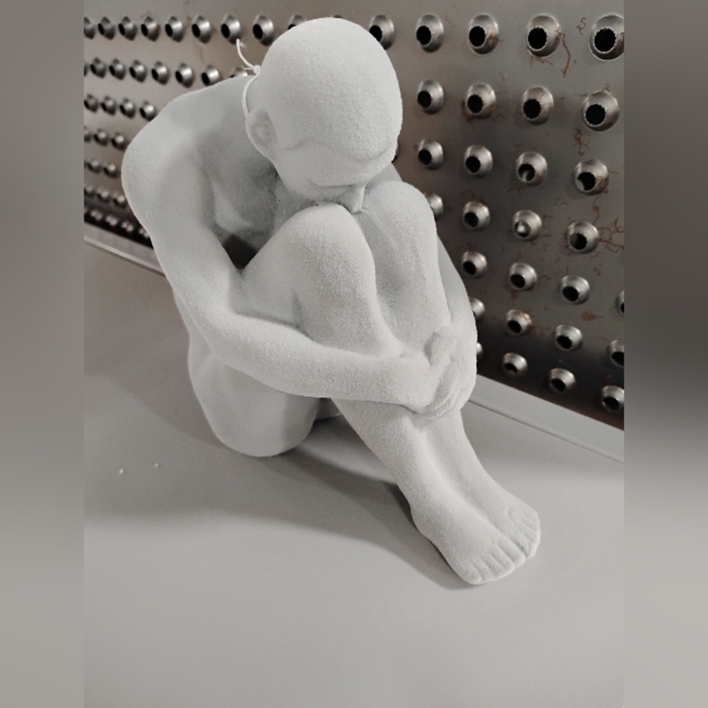 New Minimalist White Sitting Figurine Sculpture